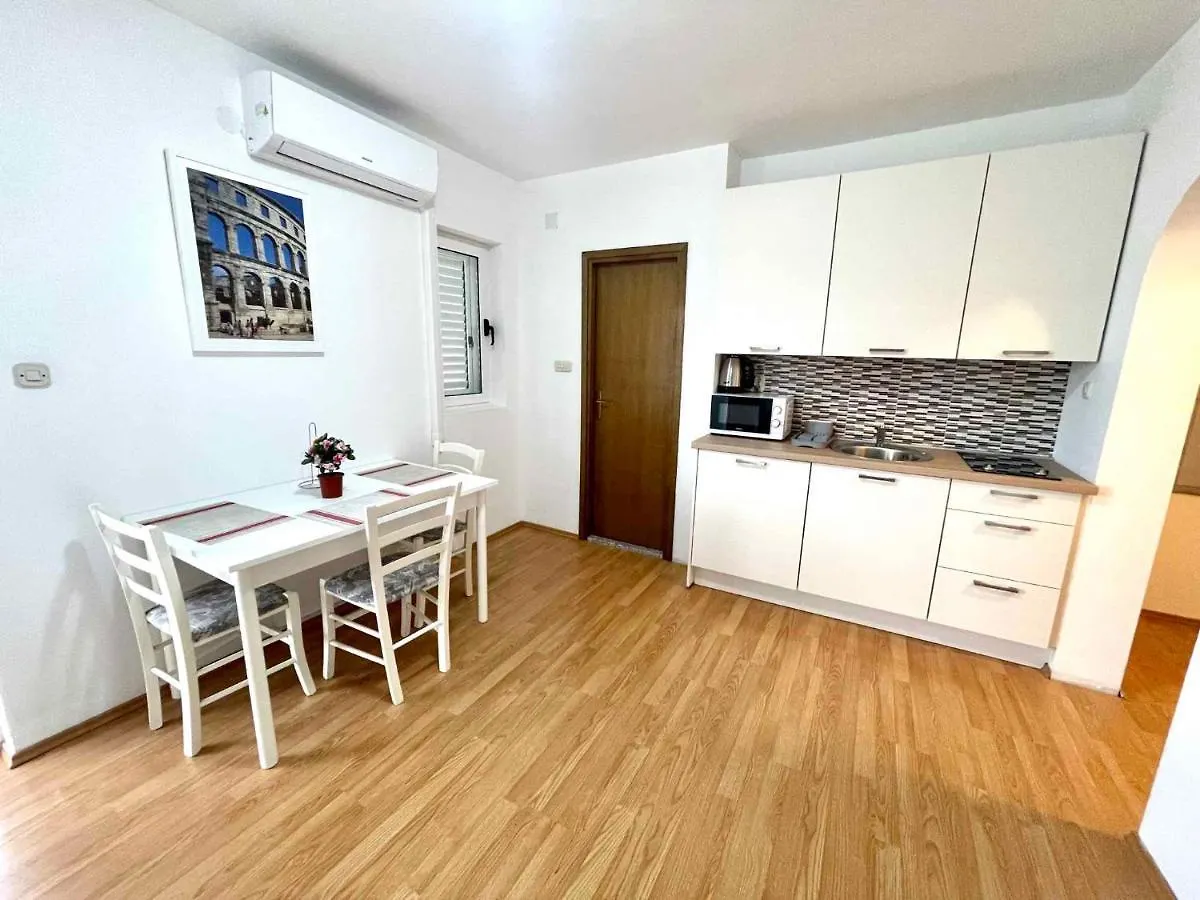 Apartments In Jadranovo 45258 Croatia