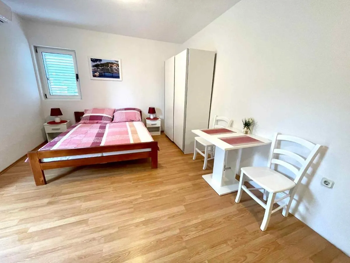 Apartments In Jadranovo 45258
