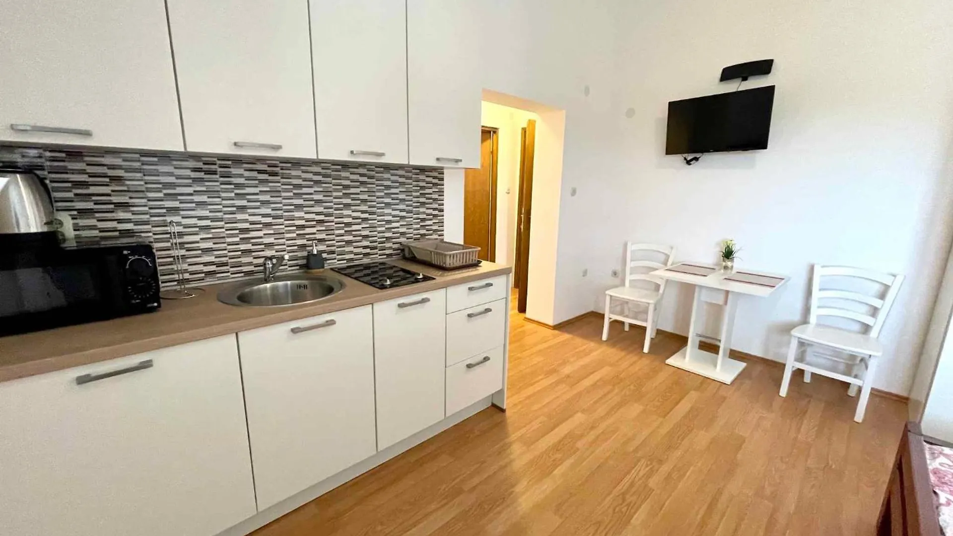 Apartments In Jadranovo 45258