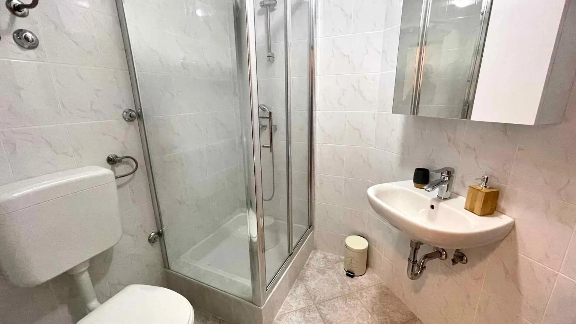 Apartments In Jadranovo 45258 Croatia