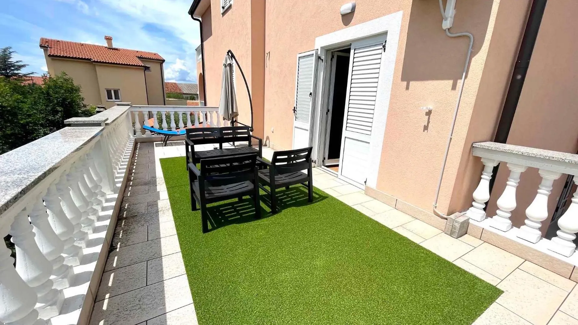 Apartments In Jadranovo 45258 Croatia